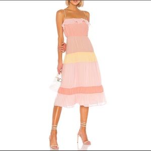 Acer Midi Dress in Sherbet
Lovers and Friends
Color:Sherbet
